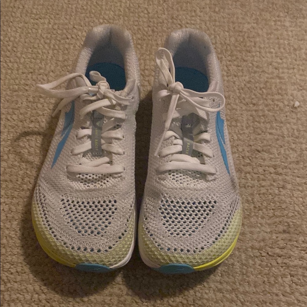 Women’s tennis shoe ALTRA Escalate Racer 2